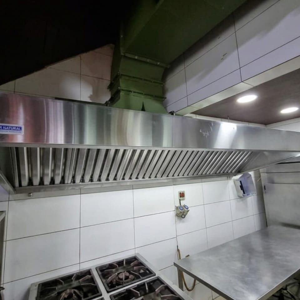 Coifas em inox para cozinhas profissionais